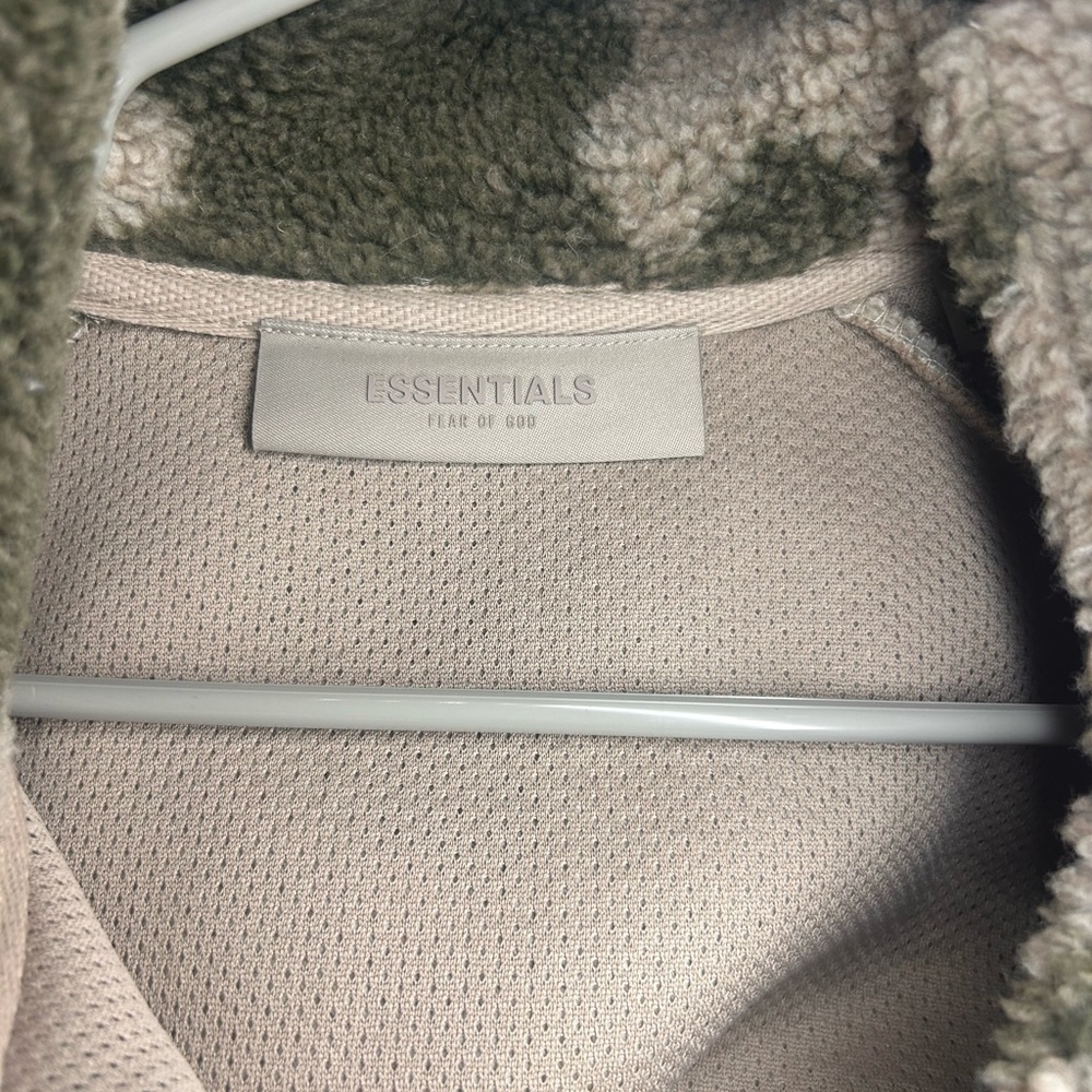 Essentials Jacket - Picture 3 of 5